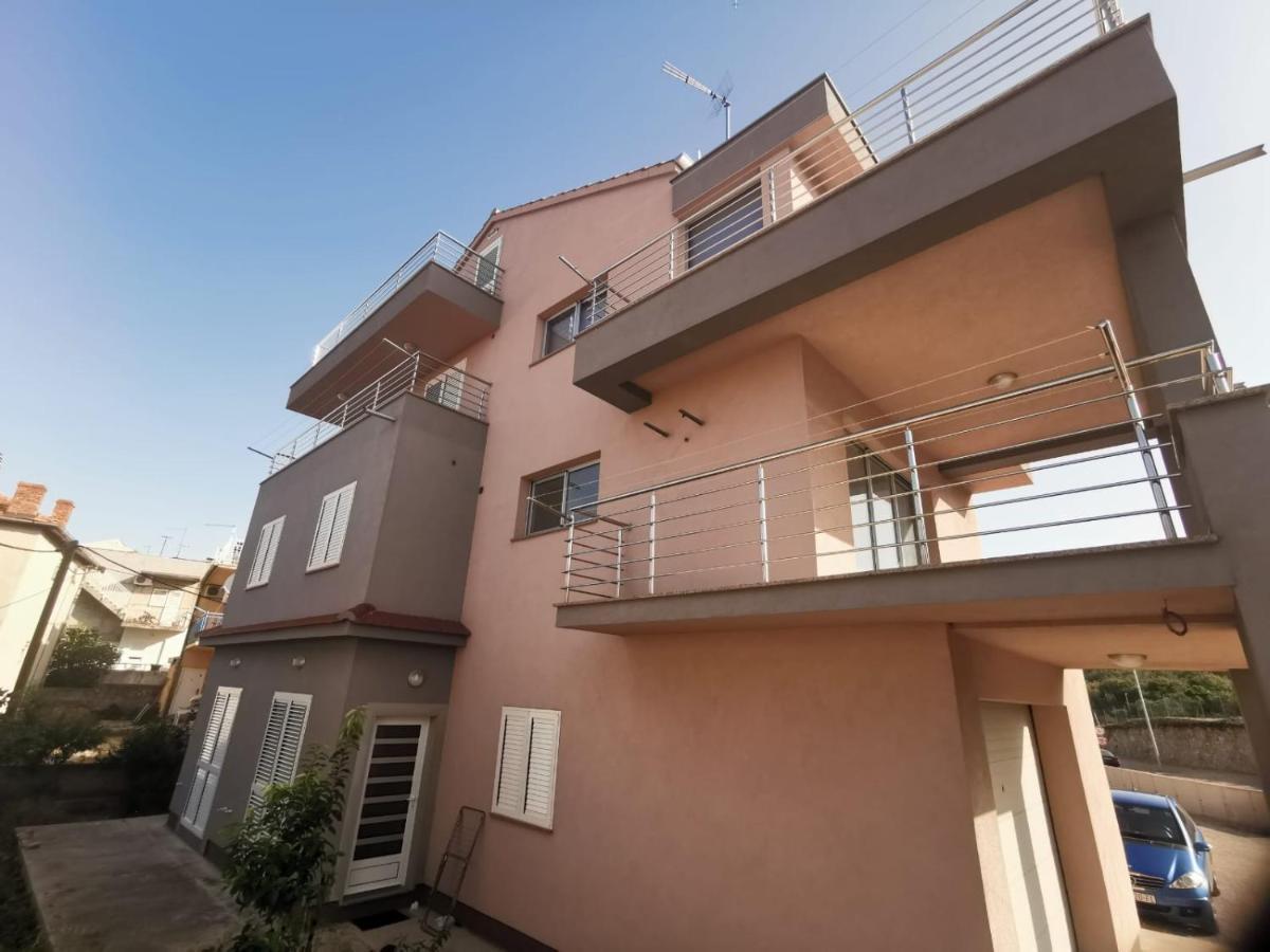 Apartments Grubisic - Sibenik - Parking Included Buitenkant foto